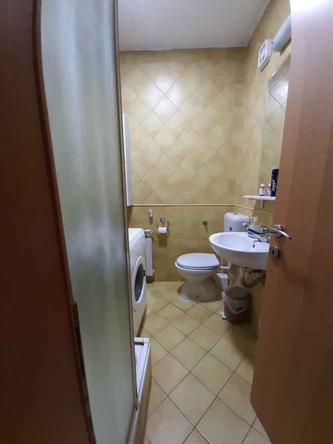 Square Exclusive Apartment 3N Skopje Bagian luar foto